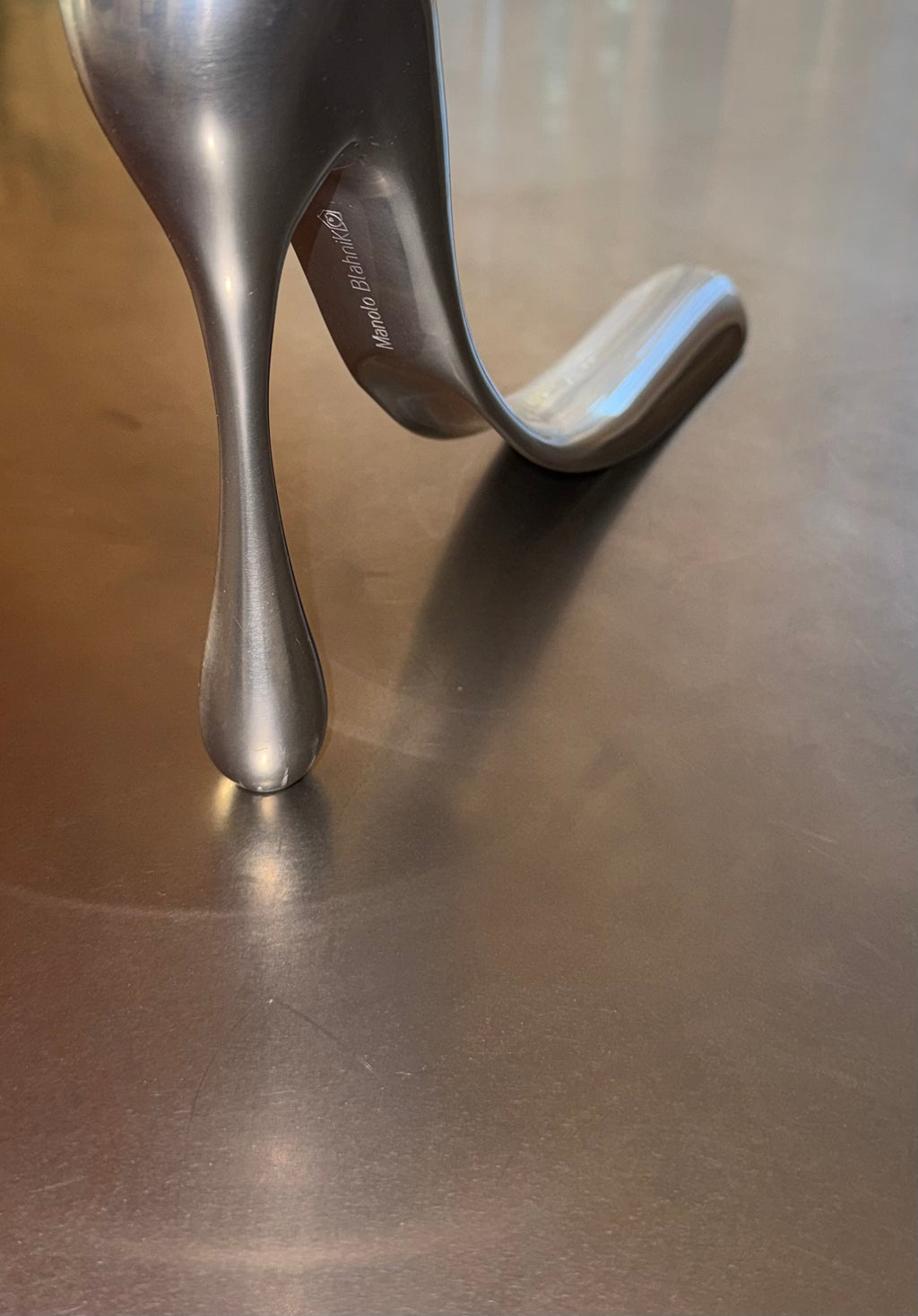 MANOLO BLAHNIK SHOEHORN