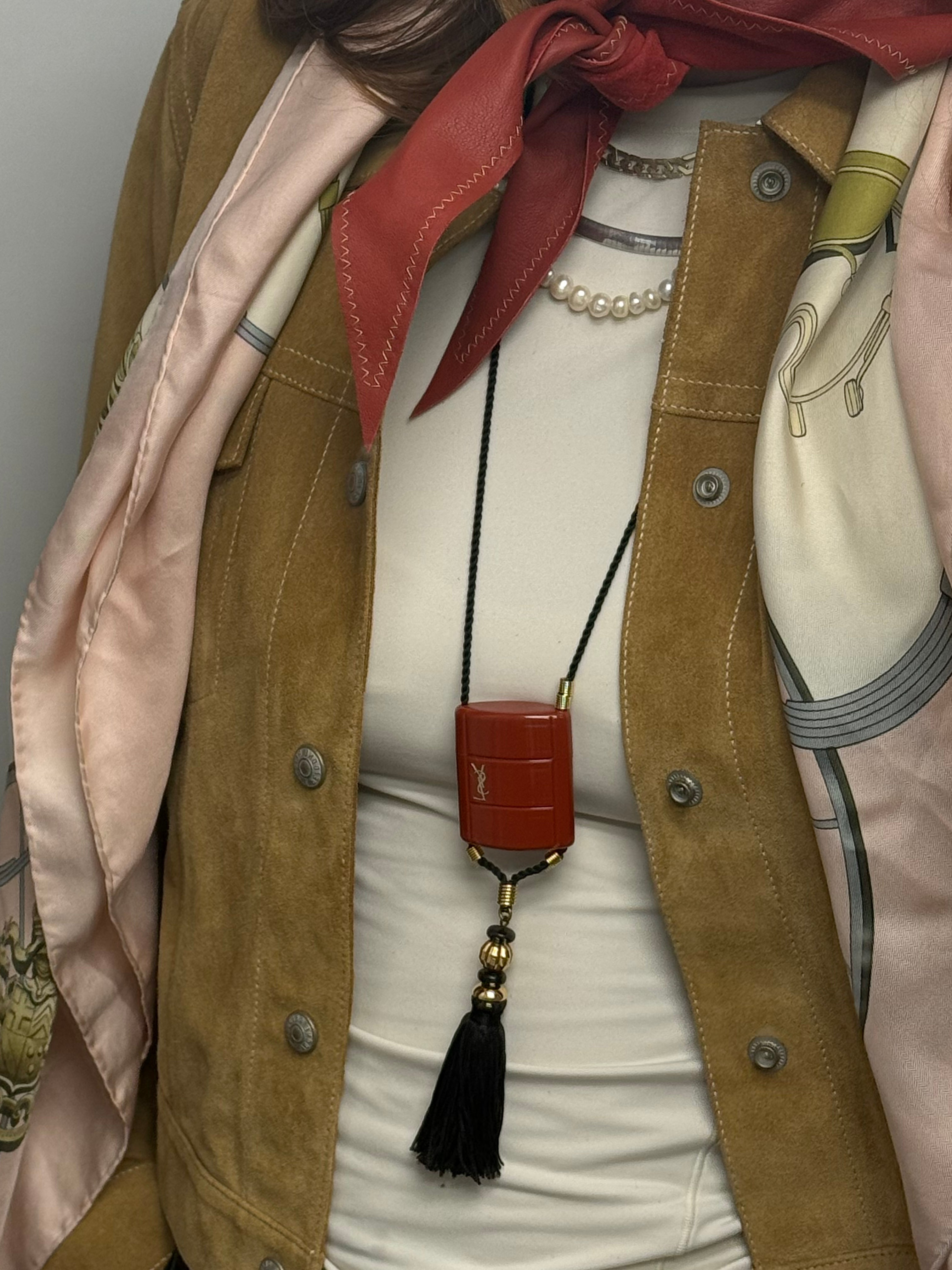 YSL OPIUM PENDANT